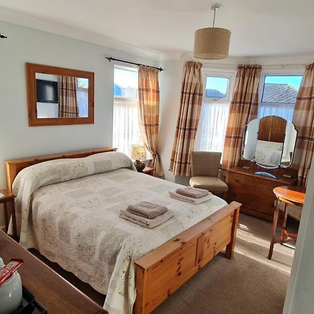 Avon Manor Guest House Lee-on-the-Solent Exterior photo