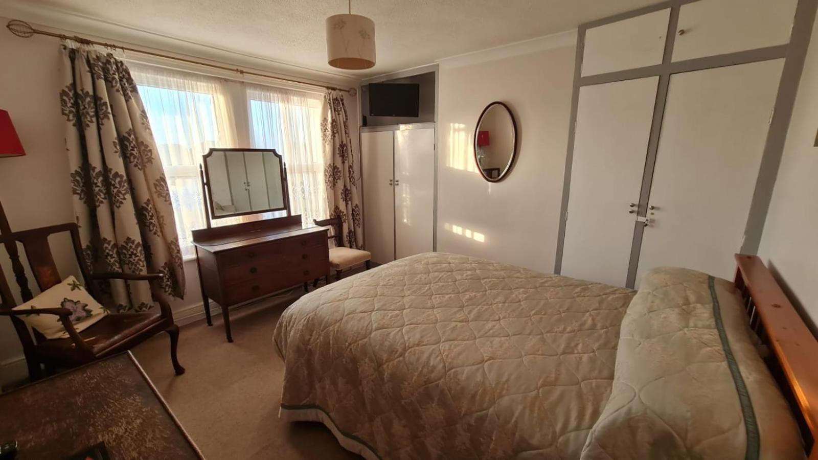 Avon Manor Guest House Lee-on-the-Solent Exterior photo