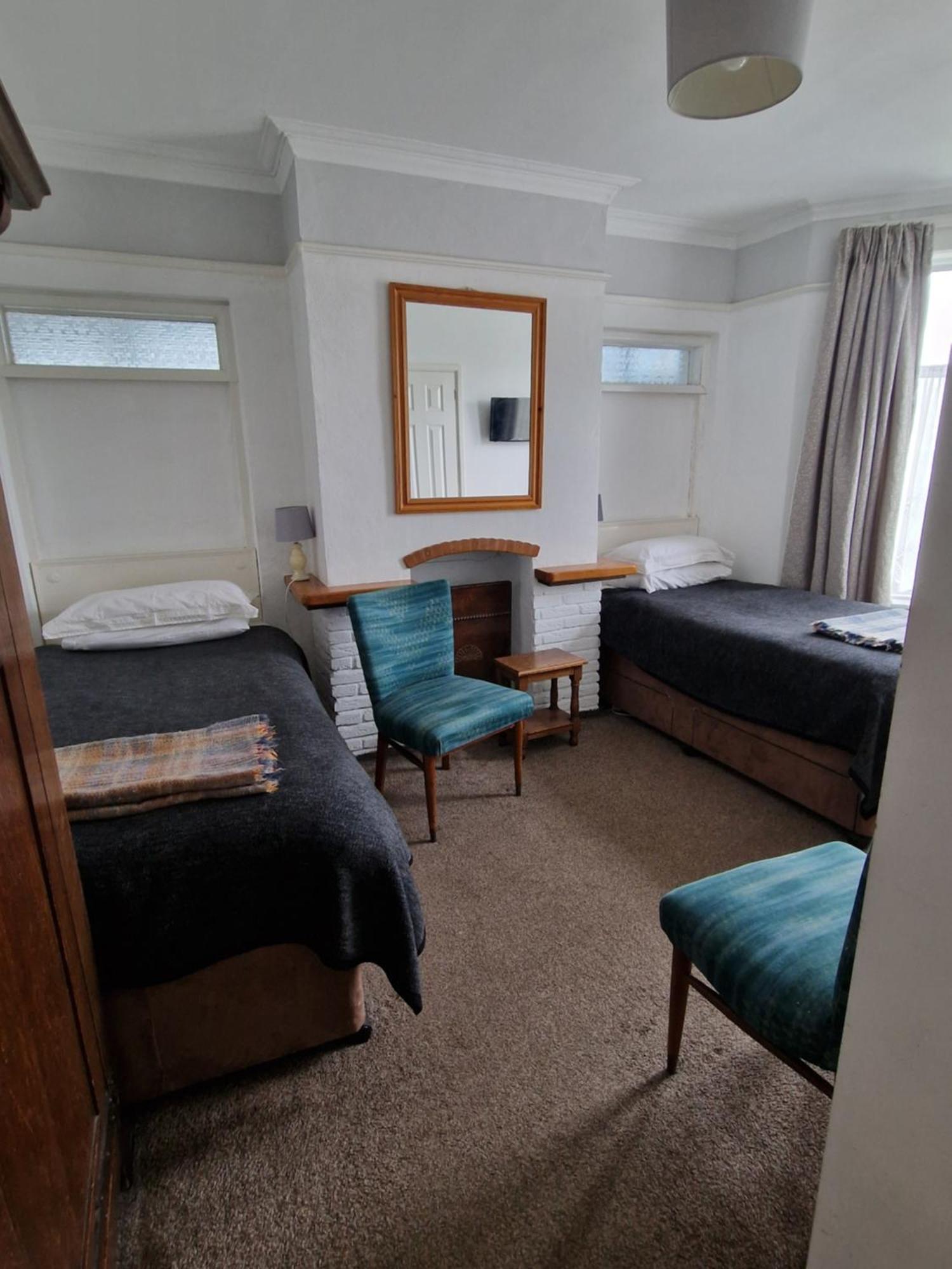 Avon Manor Guest House Lee-on-the-Solent Exterior photo